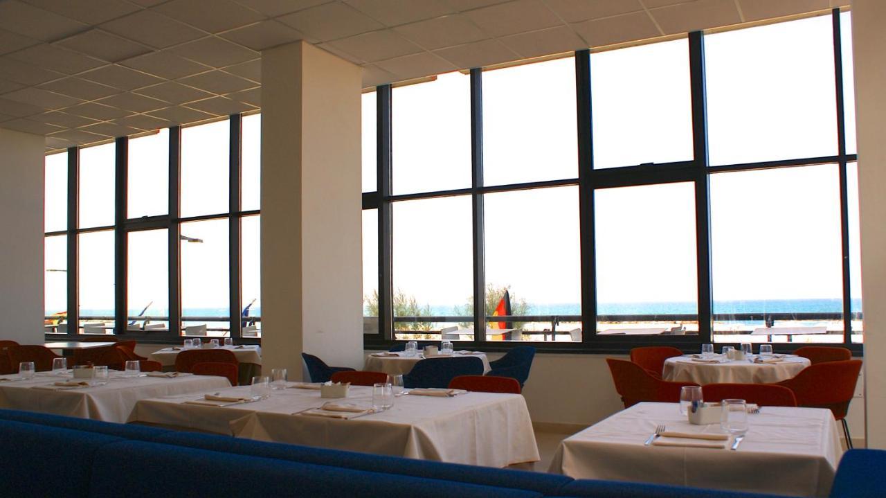 Hotel Palazzo Caveja Римини Экстерьер фото