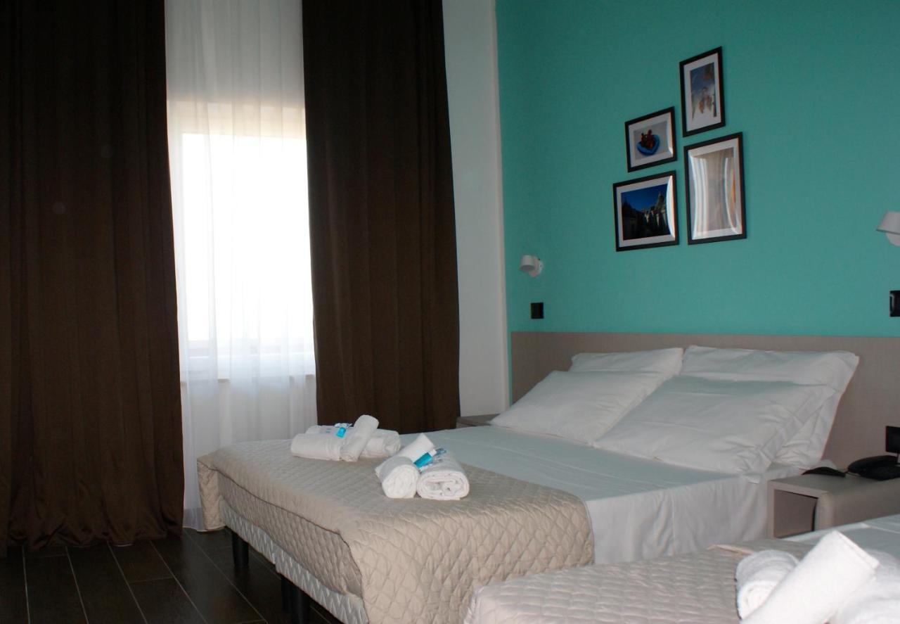 Hotel Palazzo Caveja Римини Экстерьер фото