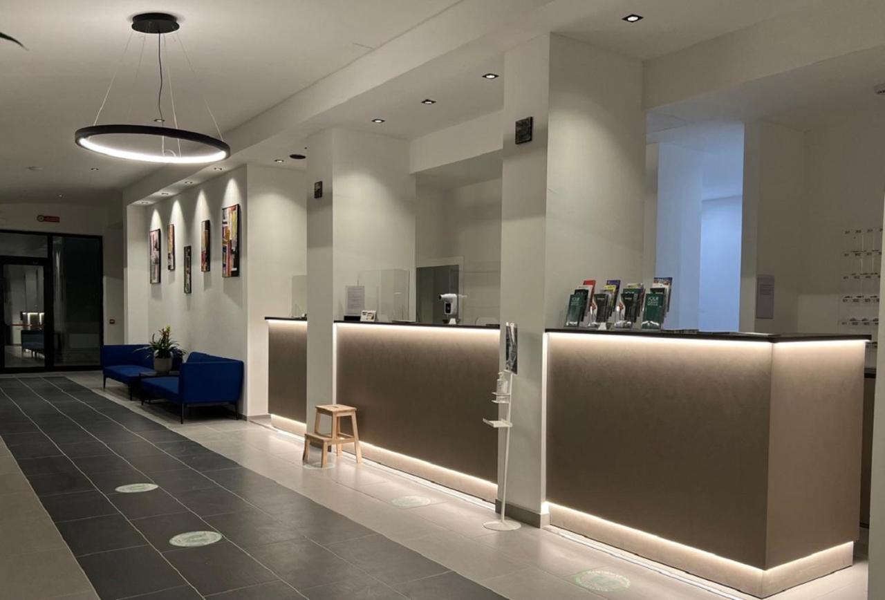 Hotel Palazzo Caveja Римини Экстерьер фото